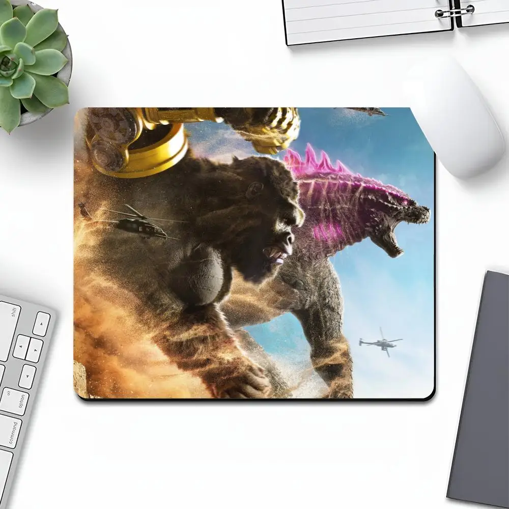 GodzillaES Mouse Pad Art Gaming Gamer Small diy printing Rubber Locking Edge Large Computer MousePad Laptop Desk Pad