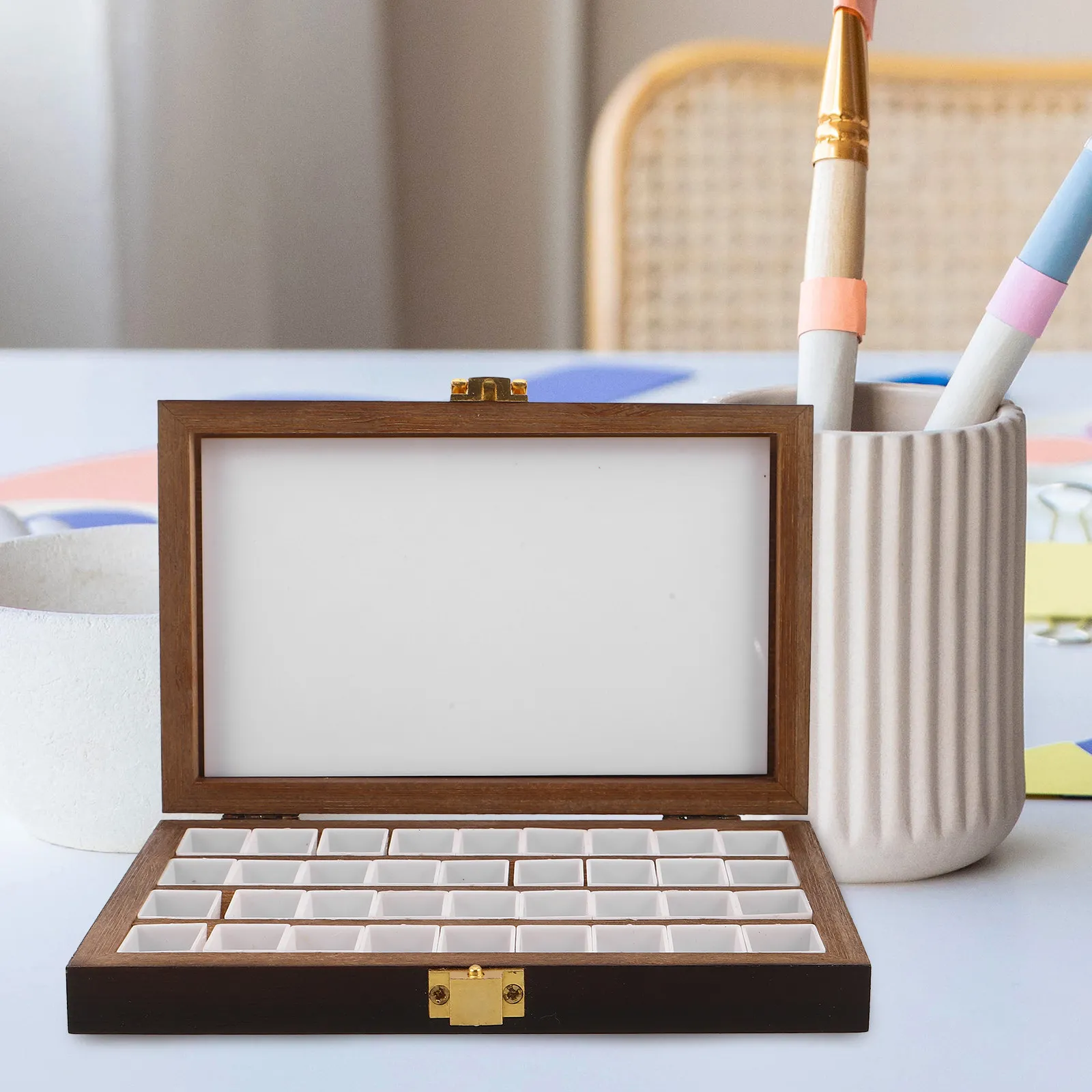 

Портативная акварельная палитра-бокс на 36 полупанов, деревянная палитра из черного ореха, портативный лоток для смешивания красок для путешествий и художников