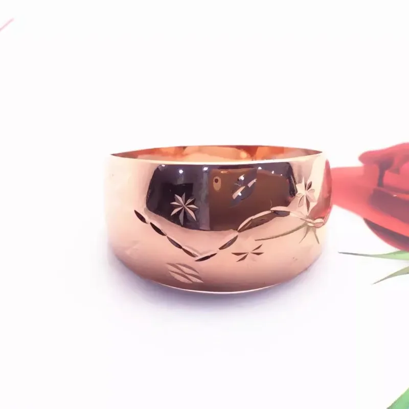585 Purple Gold Engraved Small Flower Glossy Wide Rings for Women Plated 14K Rose Gold Simple and Shiny Ring Banquet Jewelry