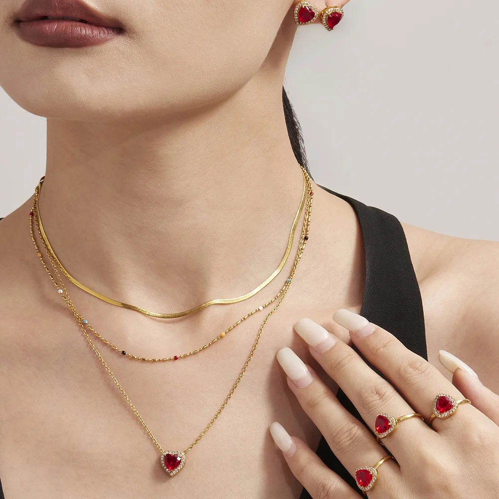 

ENFASHION Para Mujer Luck Heart Red Stone Pendant Necklace For Women's Stainless steel 18K Plated Gold Delicate Jewelry P253631