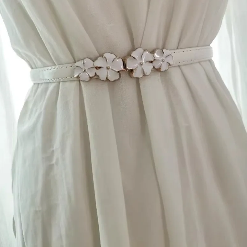 Fashionable Plum-Patterned Patent Leather Adjustable Double-Buckle Small Belt  Hole-Free Five-Leaf Clover Waist Belt for Women