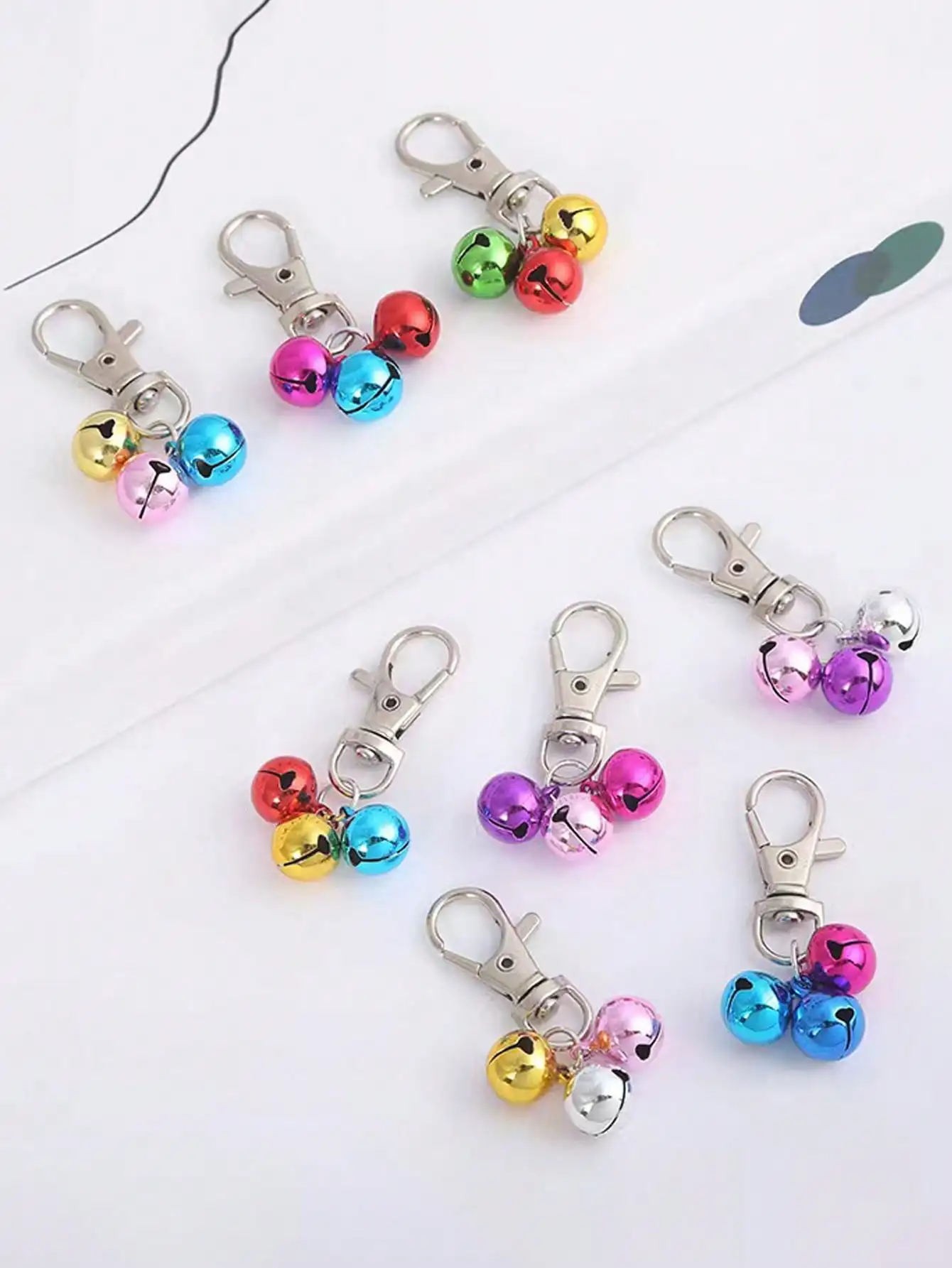 1 Random Color Pendant Bell