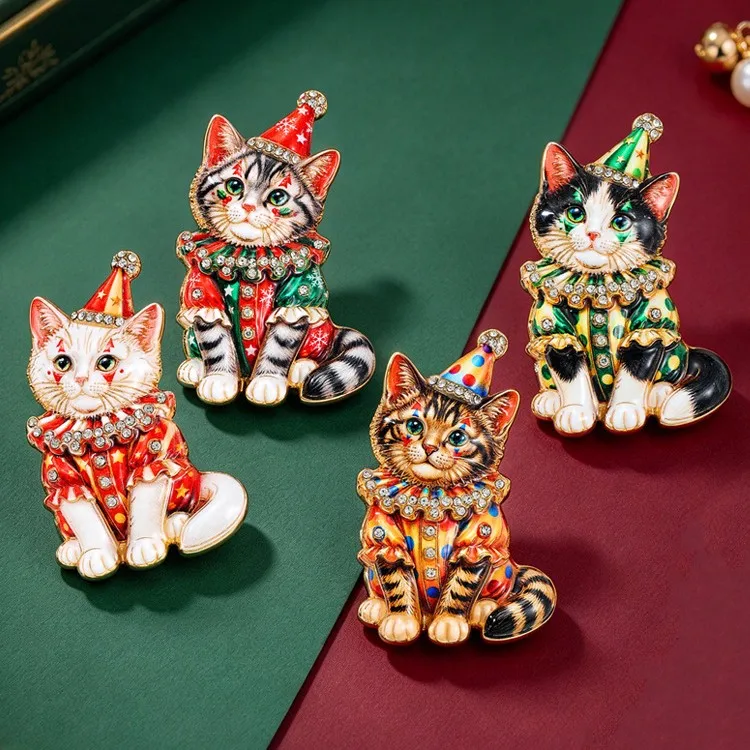 Cross border new Christmas cat brooch, high-end, light luxury, cute animal brooch, holiday gift decoration