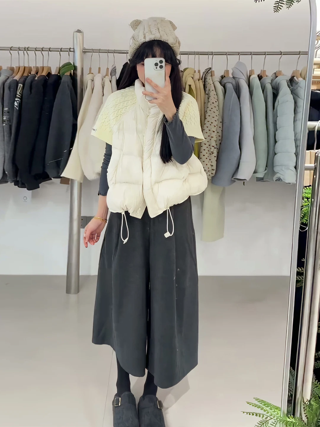 

Женский стеганый жилет маленького размера, новинка зимы, очень красивый, модный, теплый, вязаный, с пэчворком, воротником-стойкой, пуховик