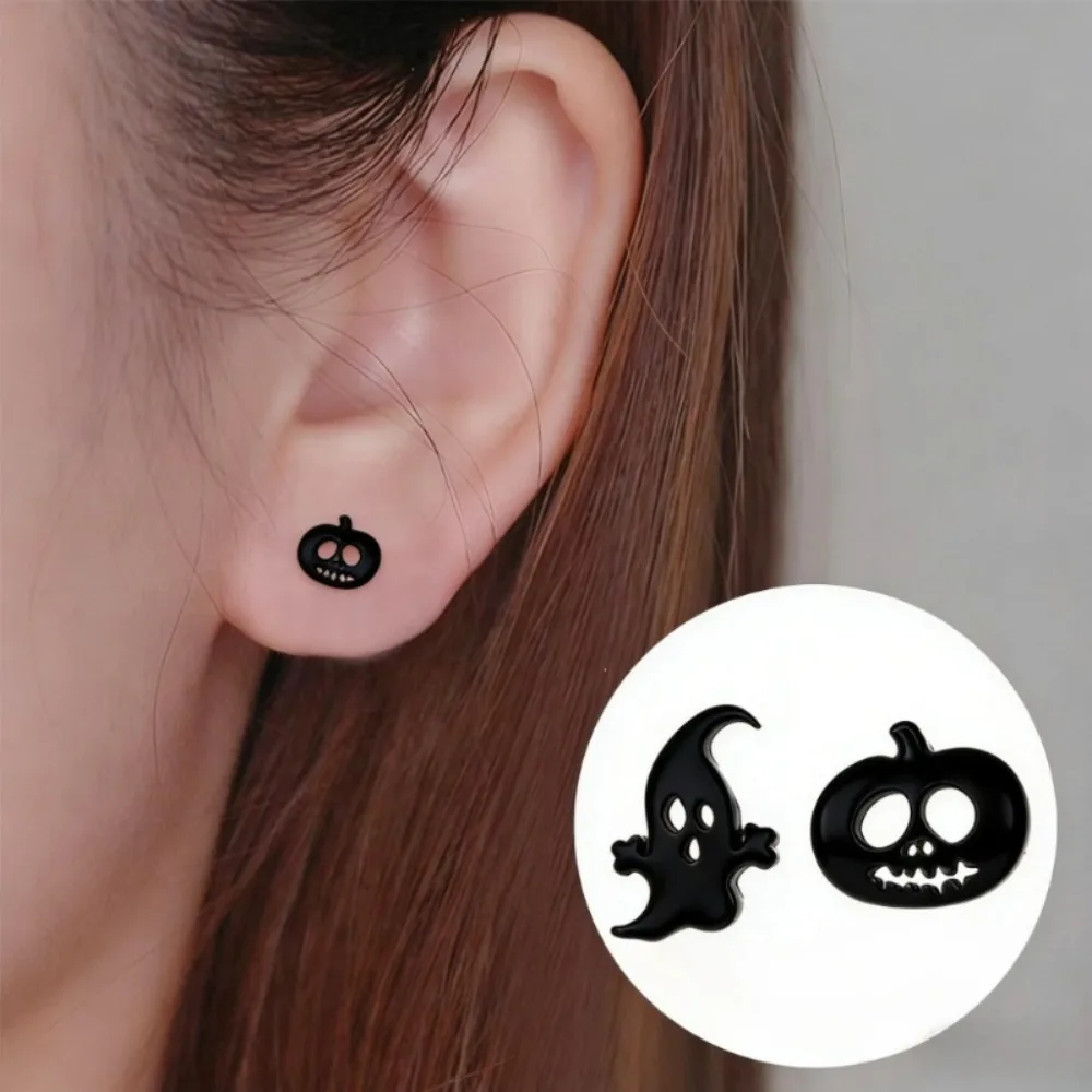 2Pcs Halloween Fun Ghost Pumpkin-Shaped Earrings, Unique Quirky Asymmetrical Design Earrings, Matte Black Cool and Stylish Versatile Earrings, Eye-Catching Accessories for Holiday Parties, Personalized Daily Wear for Students, Niche Design Earrings for Couples, Halloween Themed Accessories, Fashionable Jewelry for Friends, Sweet and Cool Style Must-Have Earrings, Versatile Accessories for Different Occasions