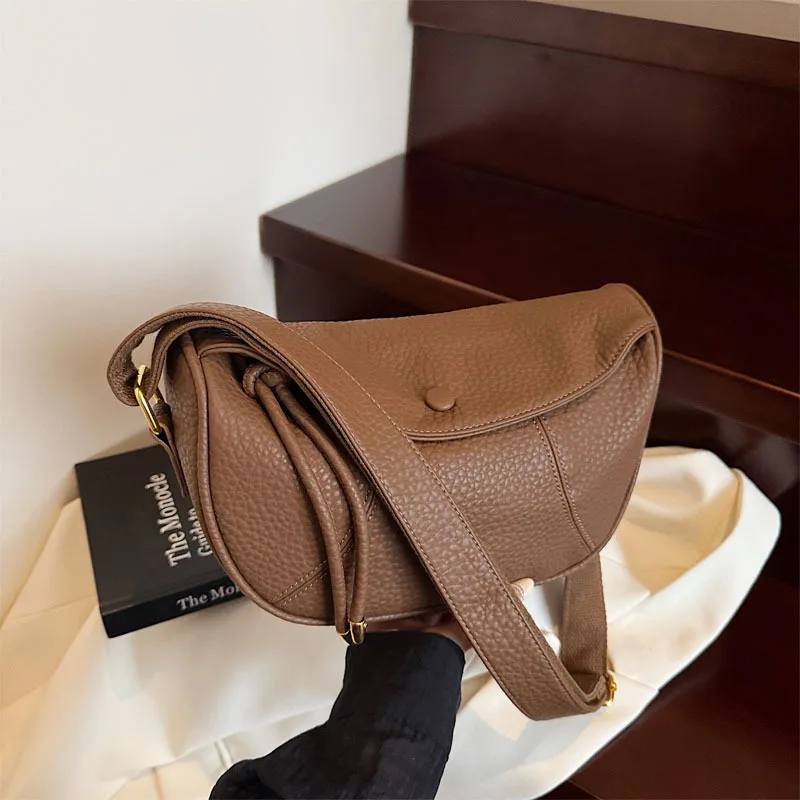 Versatile Dumpling Shaped Crossbody Bag Casual Zipper Soft Leather Shoulder Bag PU Solid Color Oblique Span Bag Commuting Style