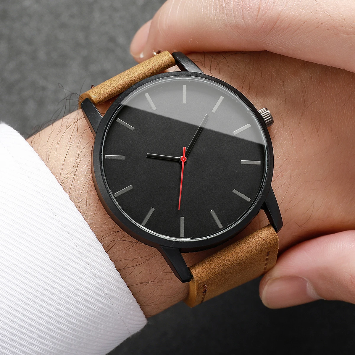 2PCs Men's Gentleman Watch Simple Classic Round Dial Quartz Watch Men's PU Leather Strap Simulated Watch Set