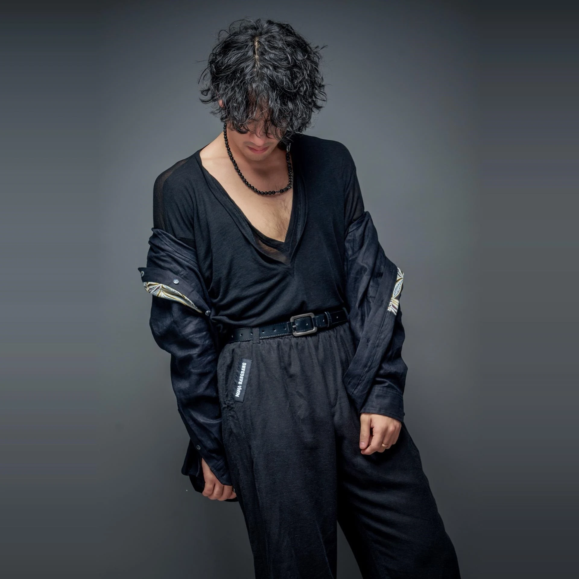 الرجال اللاتينية ملابس الرقص الأسود الخامس الرقبة قمم طويلة الأكمام ممارسة الملابس الذكور تشا تشا رومبا السالسا ملابس الرقص التدريب أعلى 24333