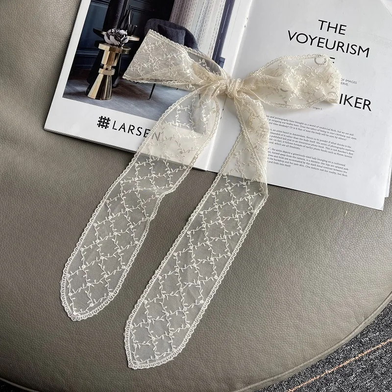 Han Fansen Bufanda de seda de encaje Diadema para mujer Streamer versátil Ins Pañuelo para la cabeza de moda Flor hueca decorativa