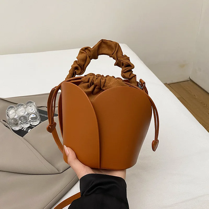 2025, trendige Nischen-Damentasche, klein, quadratisch, Premium-Textur, Pendler-Schulter-Crossbody-Handtasche