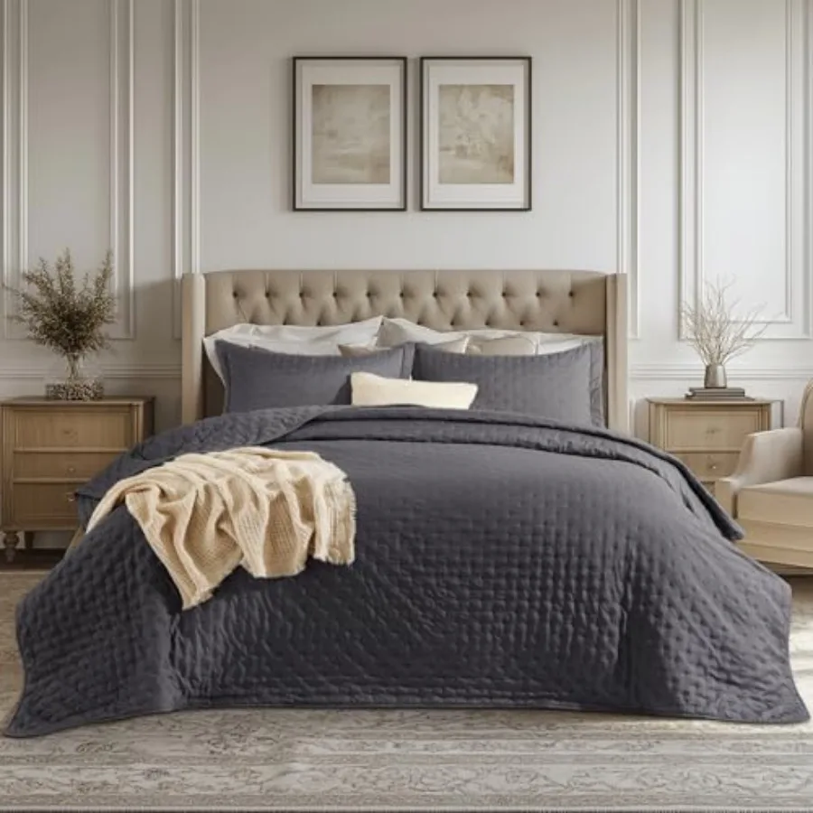 

California King Quilt - Charcoal Bedspread Lightweight Comforter with Clover Pattern Ultra Soft All-Season Bedding 111x106 Inch