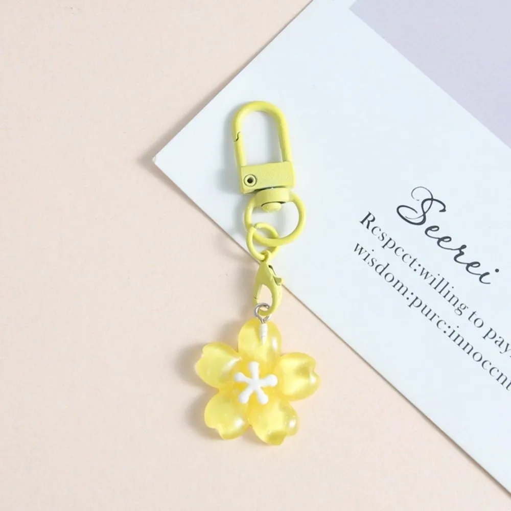 جديد الراتنج زهر الكرز المفاتيح الملونة DIY سيارة حلقة رئيسية الأزهار على ظهره الديكور