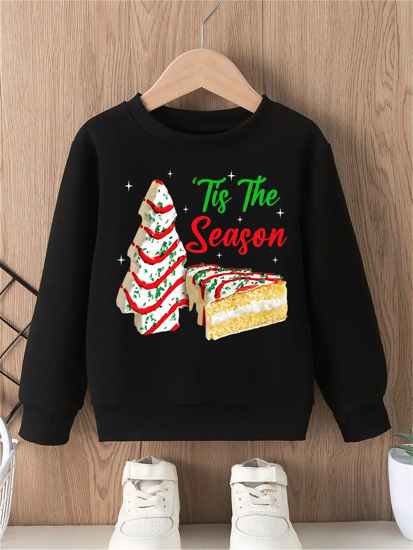 

Симпатичная толстовка без капюшона Tis The Season для девочек с праздничным принтом «Рождественская елка» и десертный принт идеально подходит для праздников