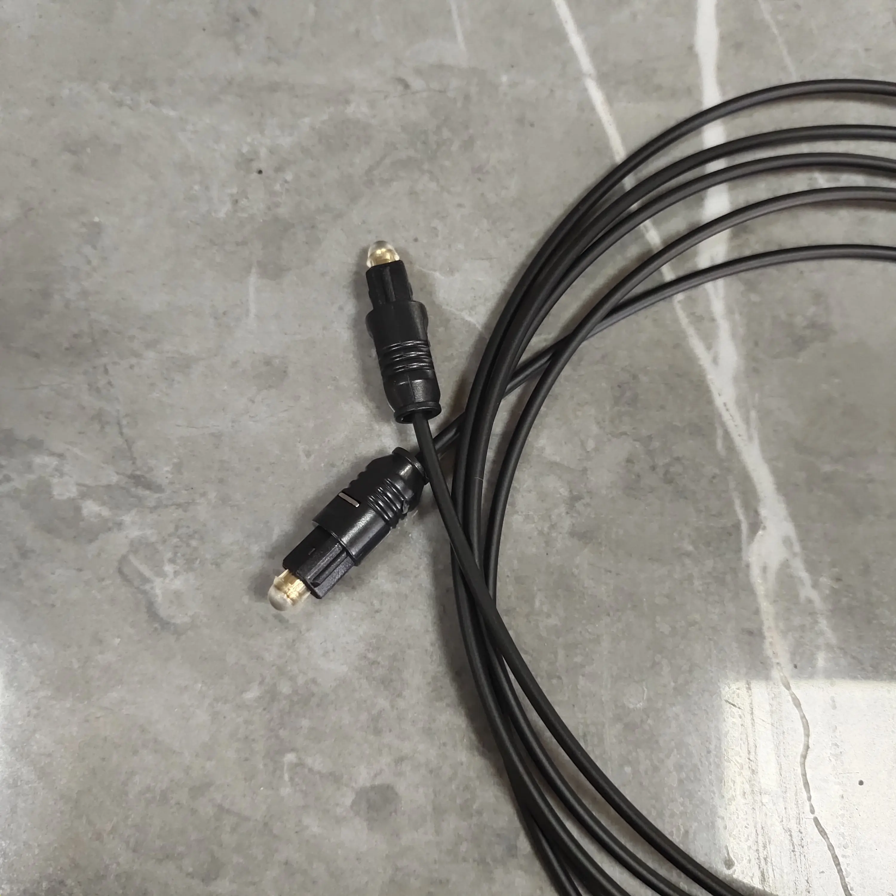 1PCS TOTX173A TORX173 DIP6 광섬유 트랜시버 정품 정품 전자 제품 새 제품 재고 있음The Fiber Optic Cable Is Long
