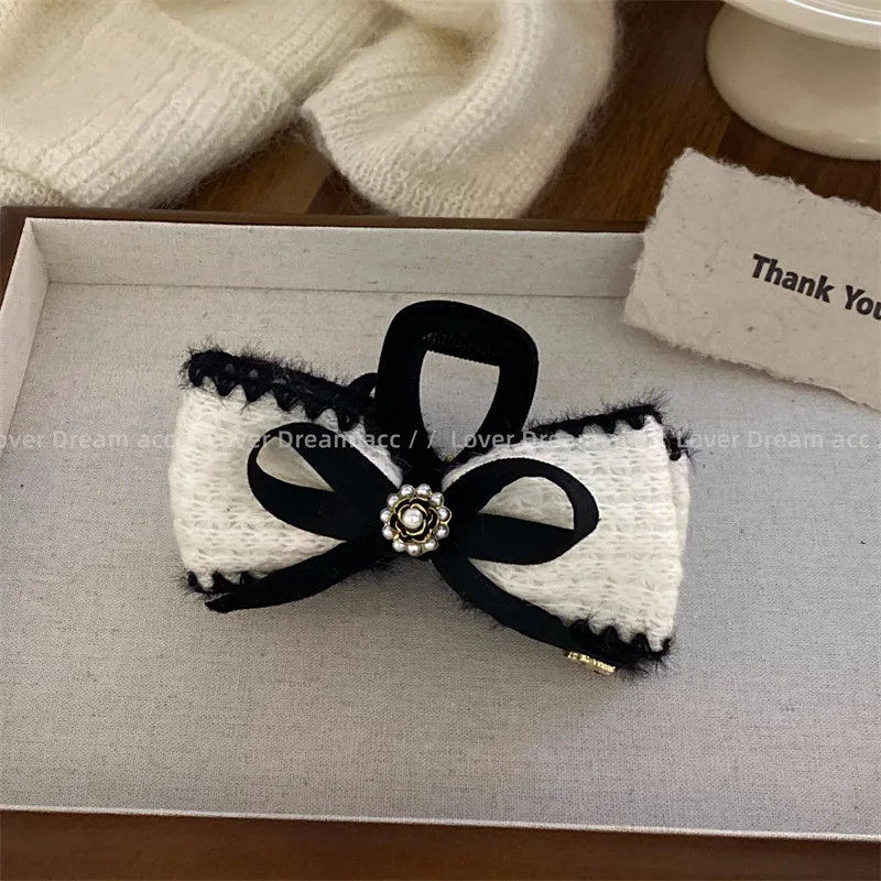 Korean New Black and White Knitted Wool Bow Hairpin Sweet and Fashionable Small Fragrance Grip Plate Hairpin Hairpin Accessories