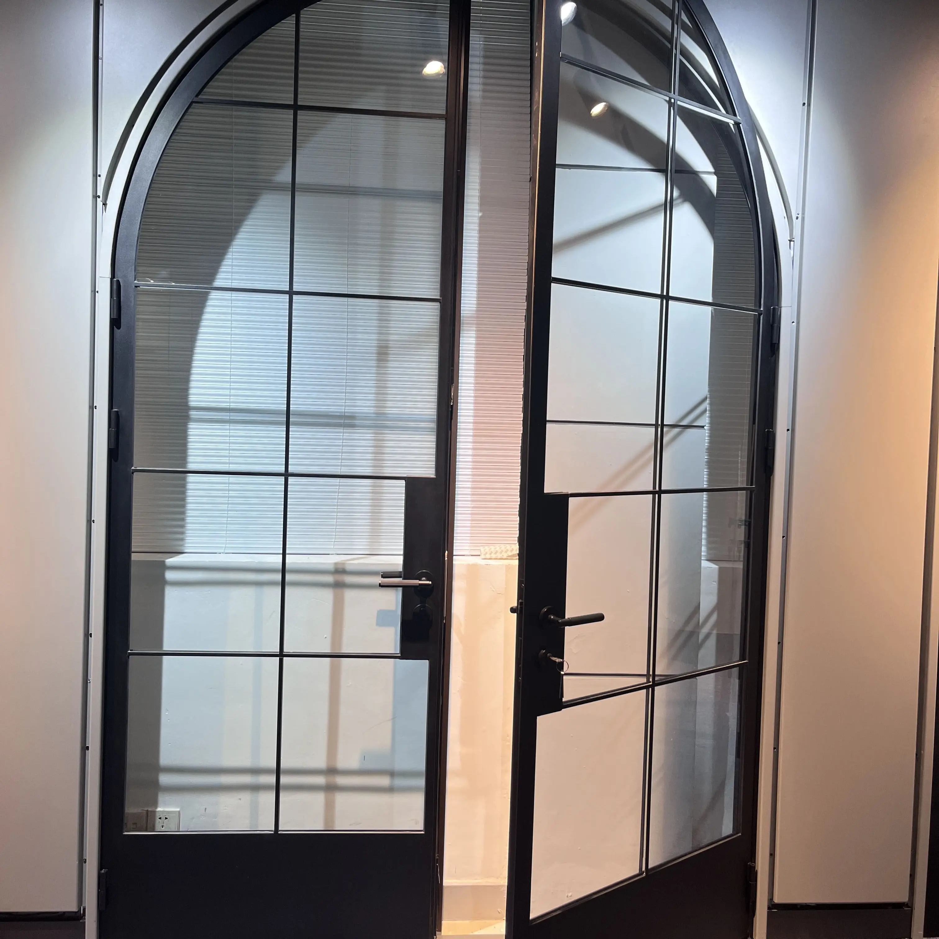Modellen huishoudelijke deuren - Glass Door Hinge recensie en prijs