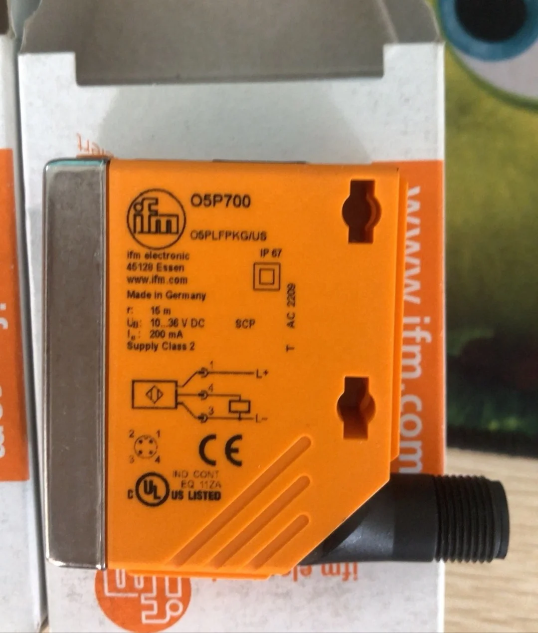 Ifm Sensoren In Voorraad Ip67 M12 Rood Licht Bereik Verwezen Naar Prismatische Reflector 15M Pnp Retro Reflecterende Sensor O5p700