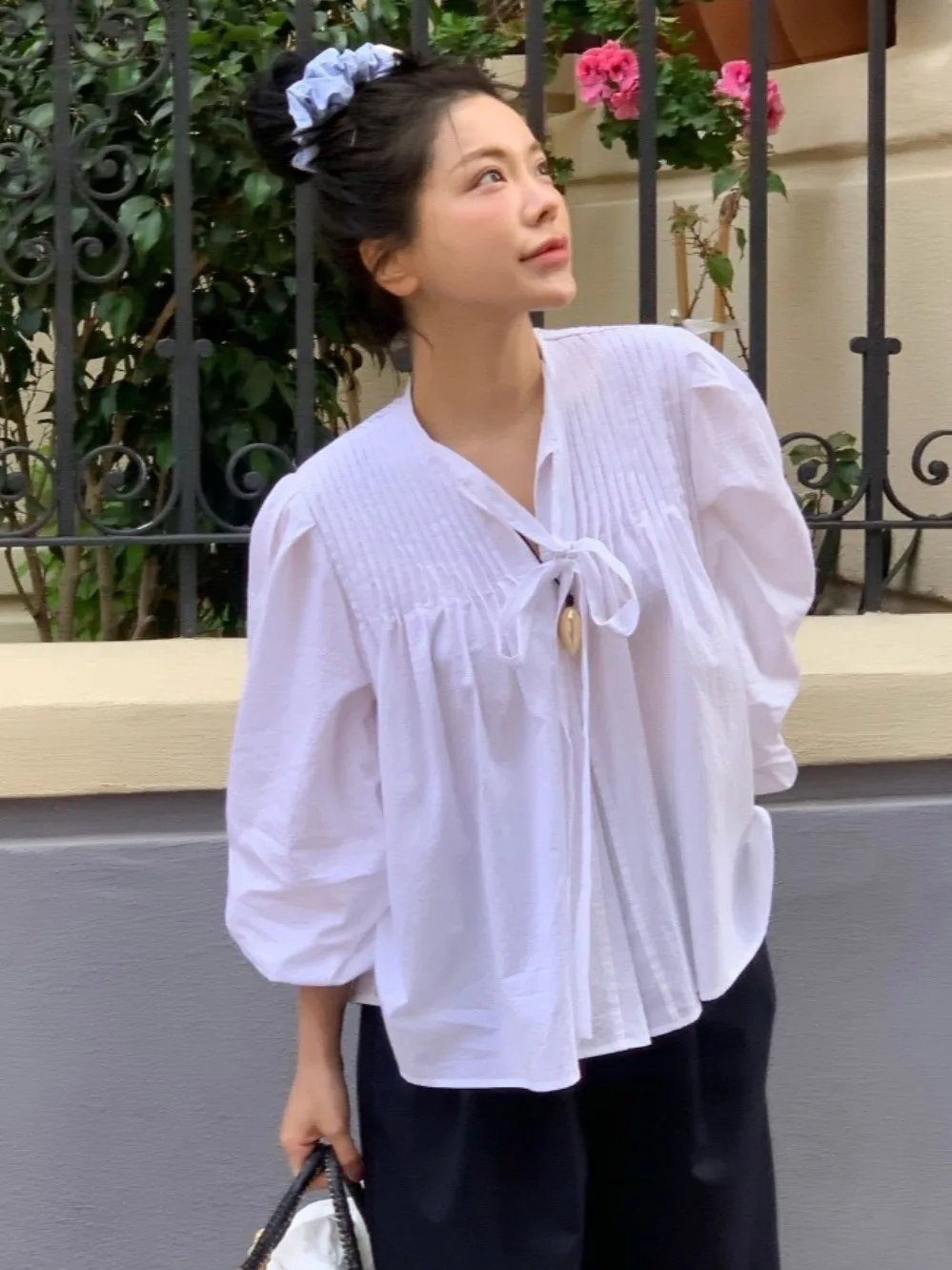 

Ele Loose Women's White irt with Tie Lantern Sve Design Sweet Sle Faionable Top for Early Autumn