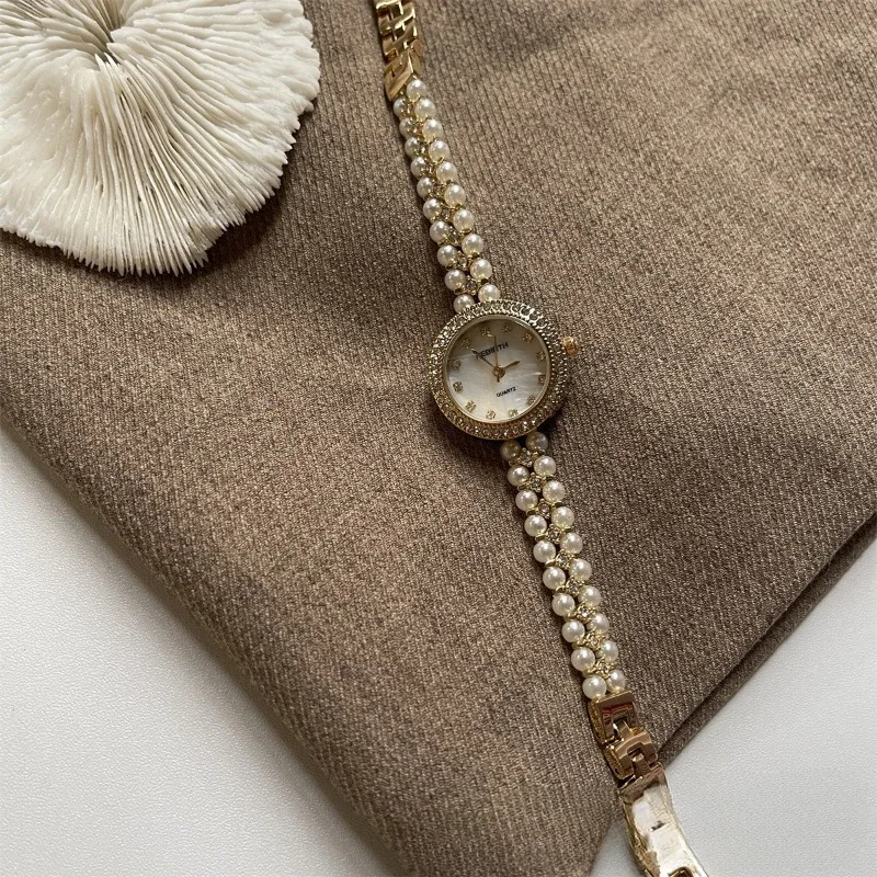 Reloj de esfera pequeña con cadena de perlas para mujer, esfera Fritillaria de alto grado, luz delicada, lujo, alto nivel de apariencia