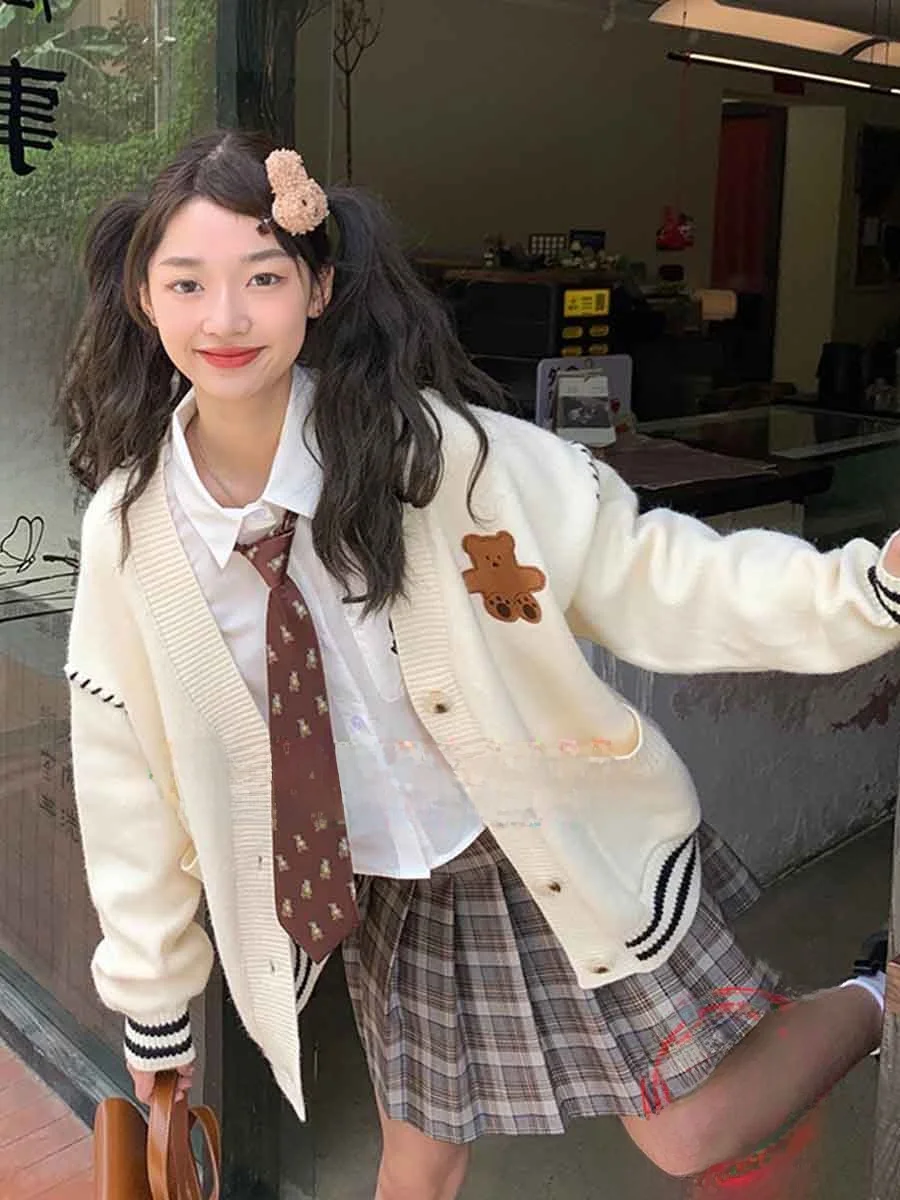 

Утепленный вязаный кардиган-свитер с мишкой для женщин, новинка 2023 года, свободный крой, теплый осенне-зимний модный вязаный топ