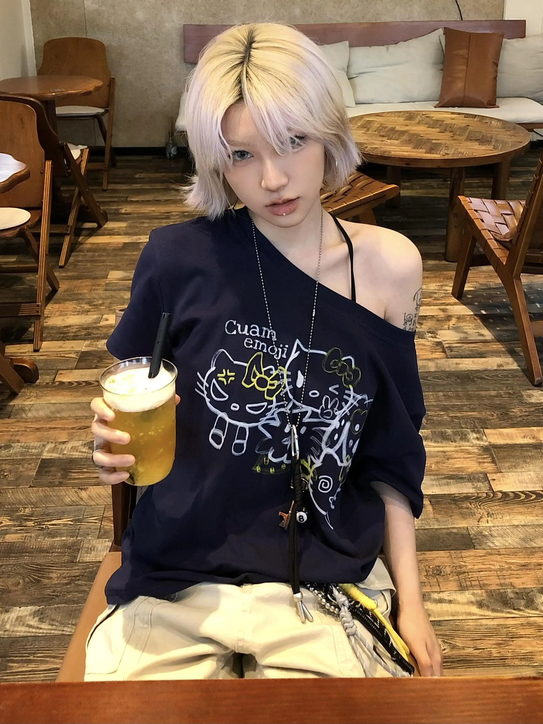 

Женская футболка с мультяшным принтом, свободного кроя, удобная, из хлопка, с коротким рукавом, в корейском стиле, для повседневной носки, летний топ