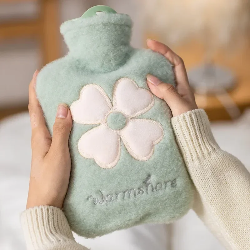 

500ml Hot Water Bottles Cute Kawaii Water Bottle for Girls Hand Warmer Plush Warm Water Bag Winter PVC Thickened Portable