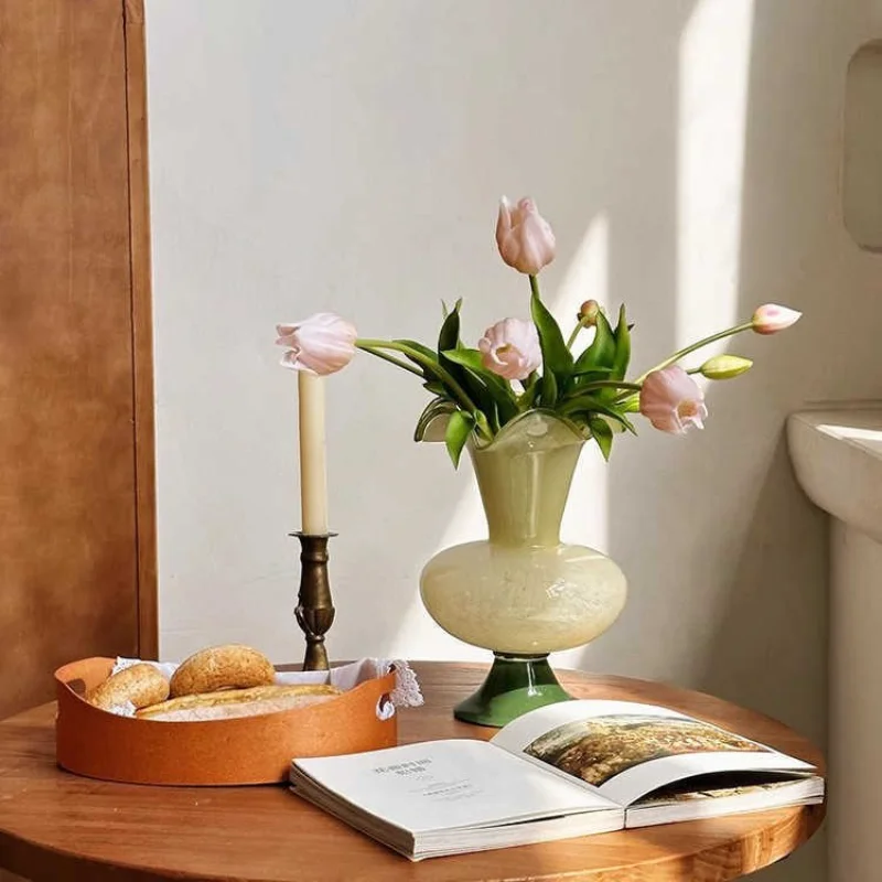 

Medieval French retro high-footed lily of the valley wind lamp vase Medieval glazed vase decoration high value