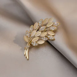 2024 Fashion New Style Temperament Crystal Wheat Ear Feather Brooch Sales Luxury Versatile Corsage Suit Accessories Elegant