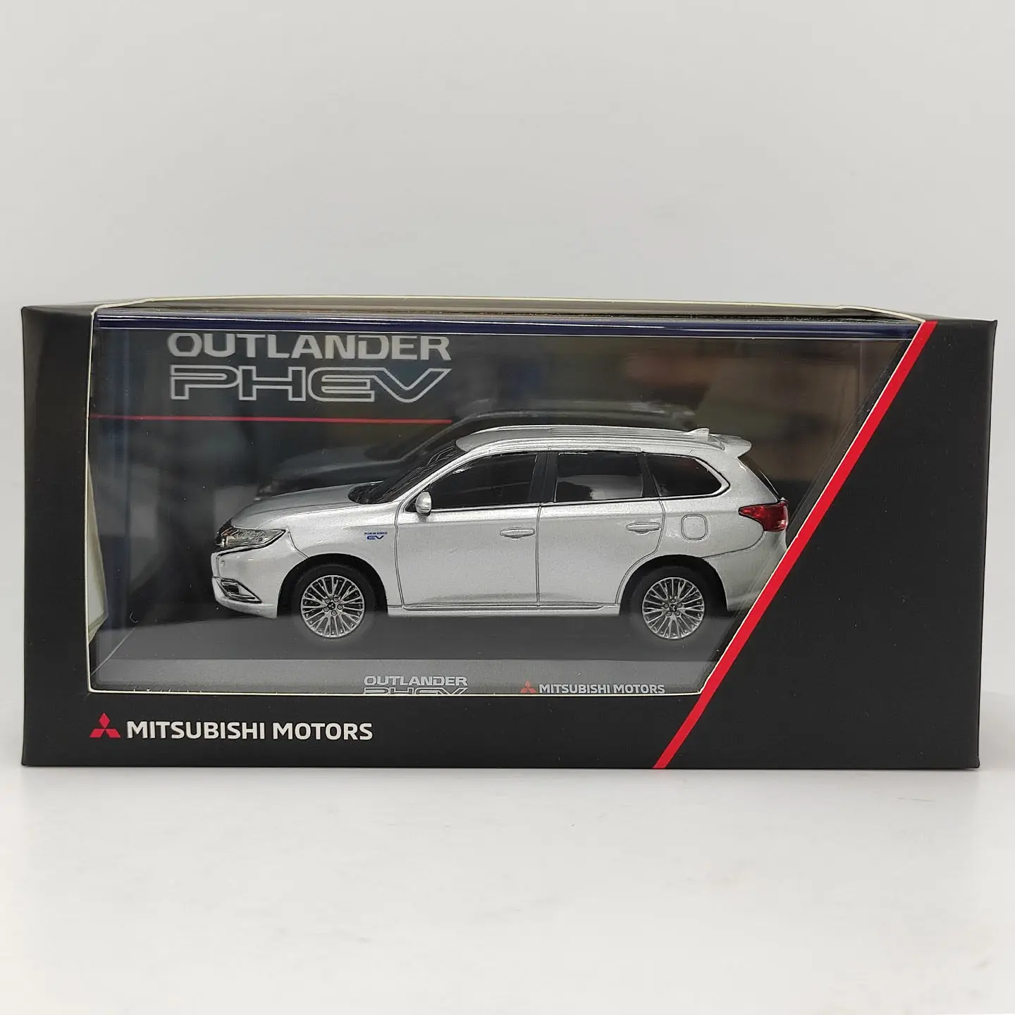 1-43-scale-diecast-alloy-mitsubishi-outlander-phev-suv-toys-cars-model-classics-nostalgia-adult-gifts-souvenir-static-display