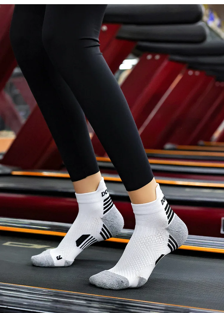 3 Paar Marathon-Socken für Herren und Damen, professionelle Sport-Knöchel-Laufsocken, verdickter, gepolsterter Schlauch, niedrig geschnitten, Fitness, kurze Socken aus Mesh – Detail 14