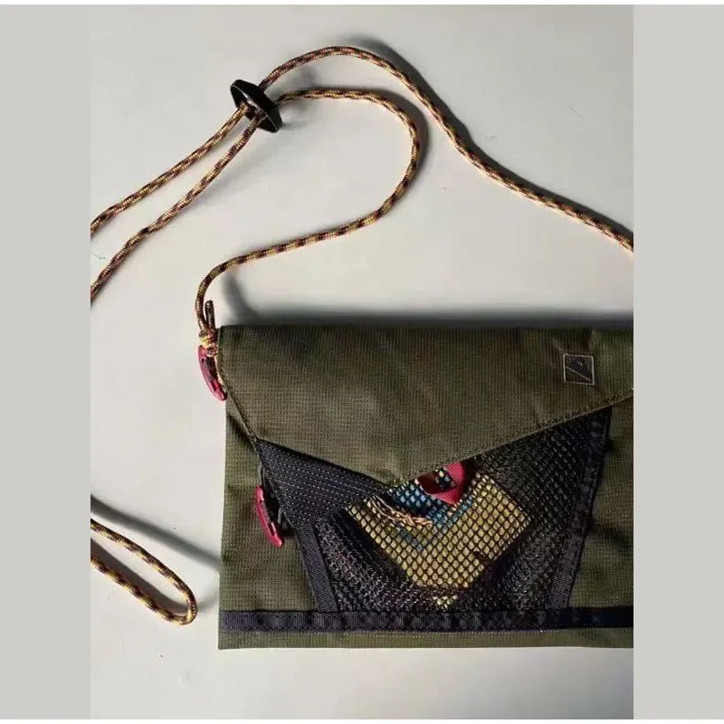Ultraleichte Unisex-Umhängetasche, hohle Mesh-Kontrastfarbe für Herren, Reiten, Reisen, Umhängetasche, wasserdichte Umhängetasche für Damen – Detail 13