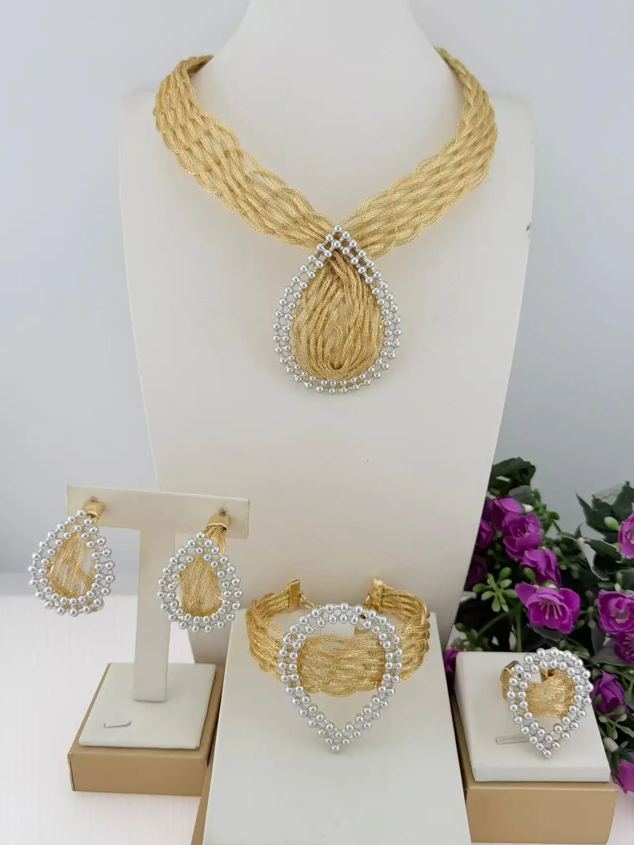 Stunning Two Tone Waterdrop Brazilian Jewelry Set Popular Trendy Collar Brazalete Aretes Anillo 4PC Jewels Set for New Year Gift