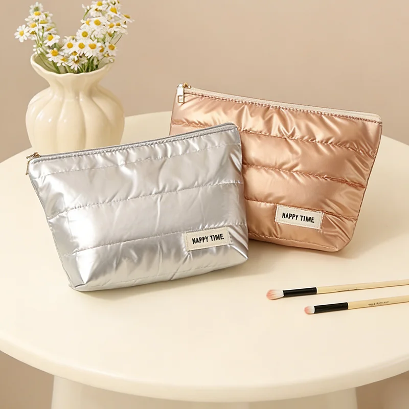 

1 шт. Большая косметичка для женщин, дорожная сумка для макияжа, водонепроницаемая сумка для туалетных принадлежностей, органайзер для косметики с ручкой