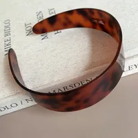 Diadema con estampado de leopardo con dientes, diadema antideslizante de borde ancho, pinza para el pelo prensada para mujeres al aire libre, temperamento francés versátil