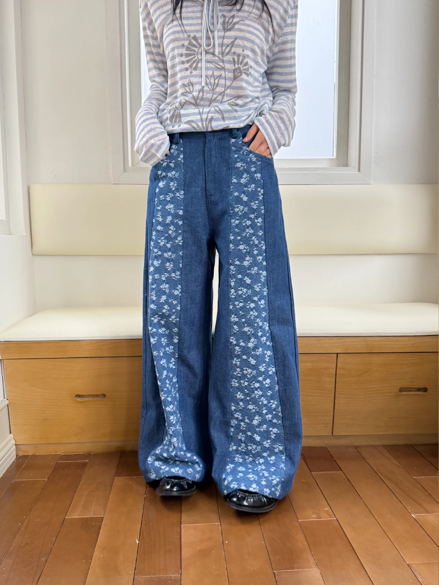 

Casual Floral Embroidery Wide Leg Jeans Patchwork Design Cotton Blend Comfortable Fit All Season Ladies Jeans from China