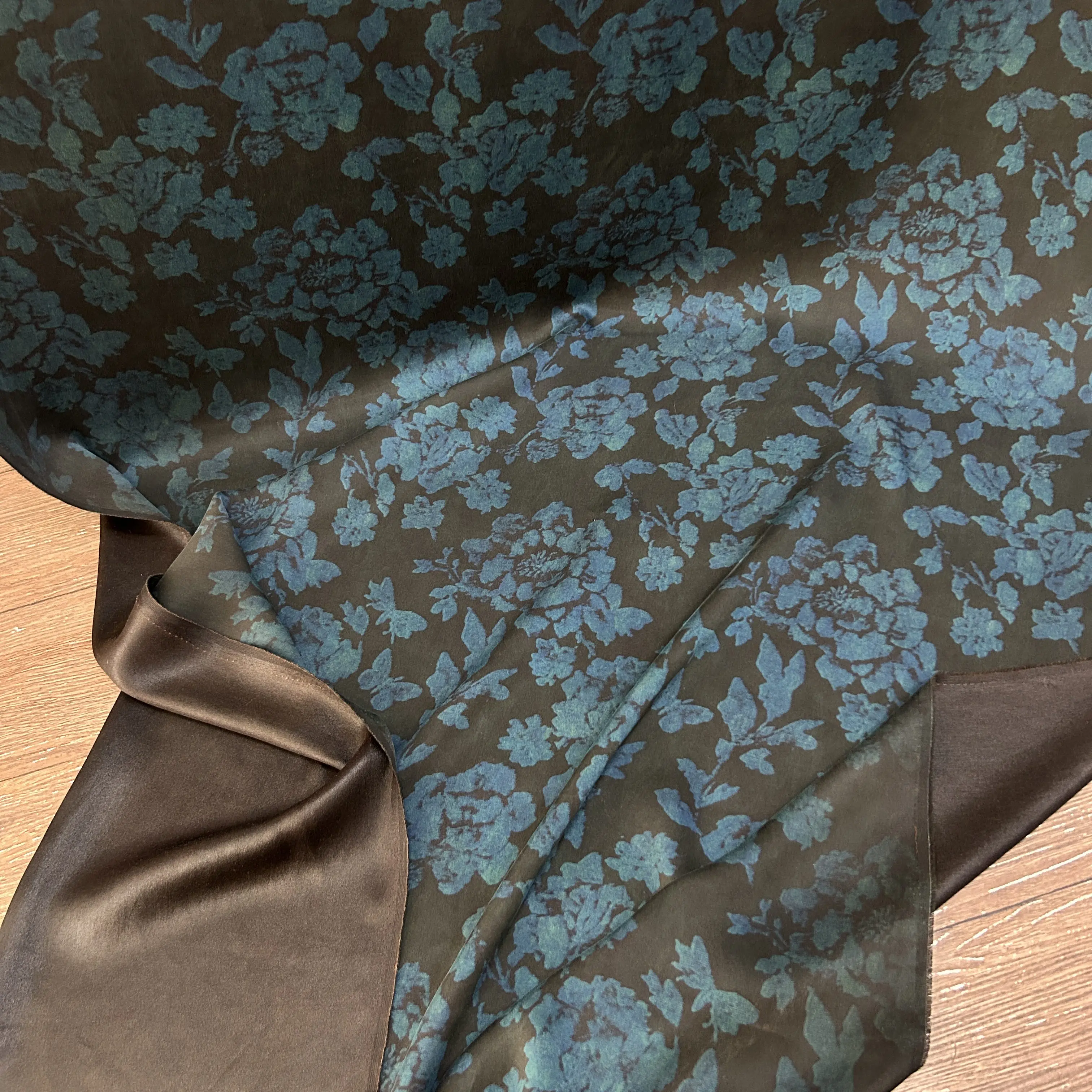 Silk Soteil Fragrant Cloud Yarn Fabric Silk Vintage Green Flower Jacquard Cheongsam Vest Coat Dress Cloth