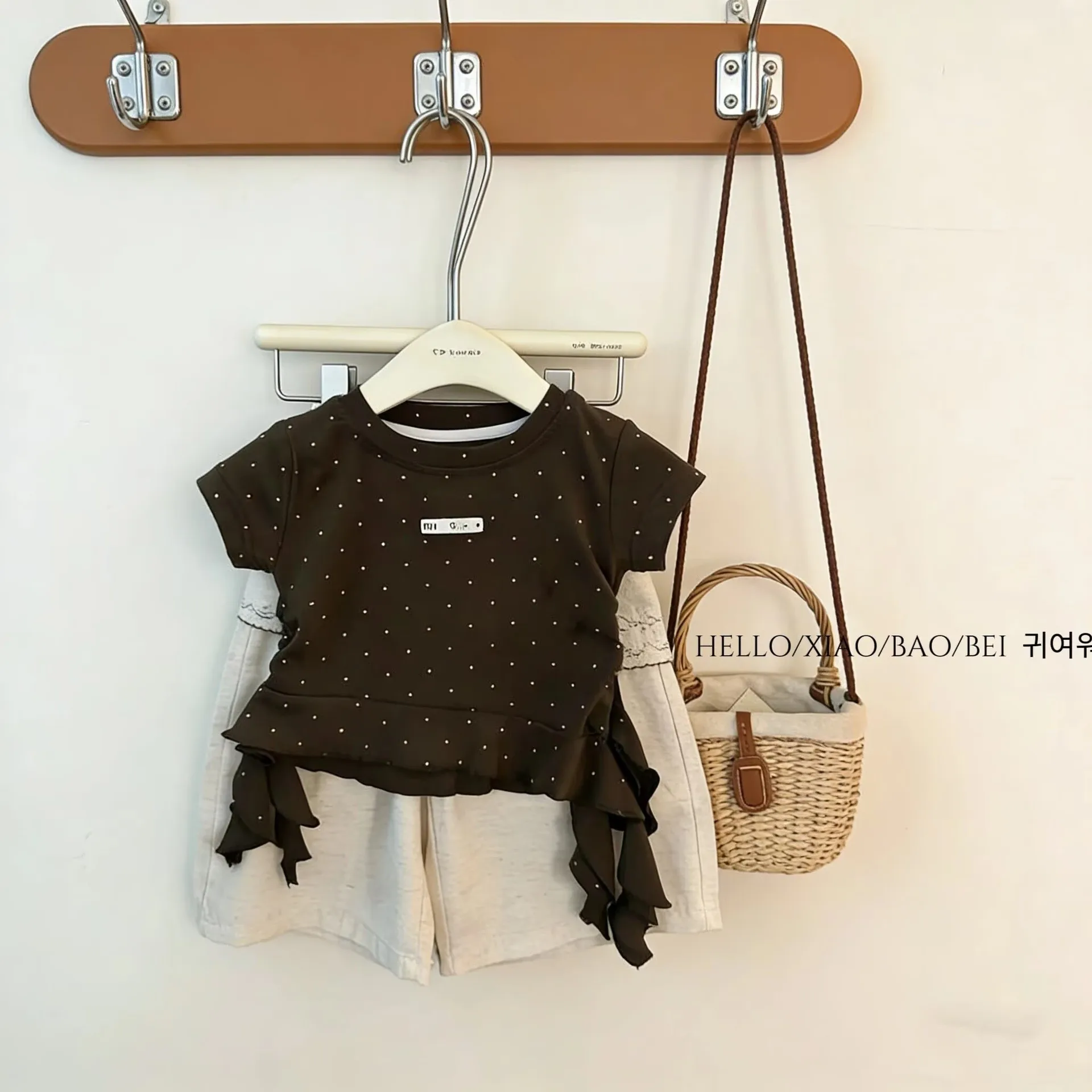 

Girls Sweet Summer Style kids' sets and outfits 2PCS SETS Roupas Infantil Menina Short Sleeve Top with Shorts Set