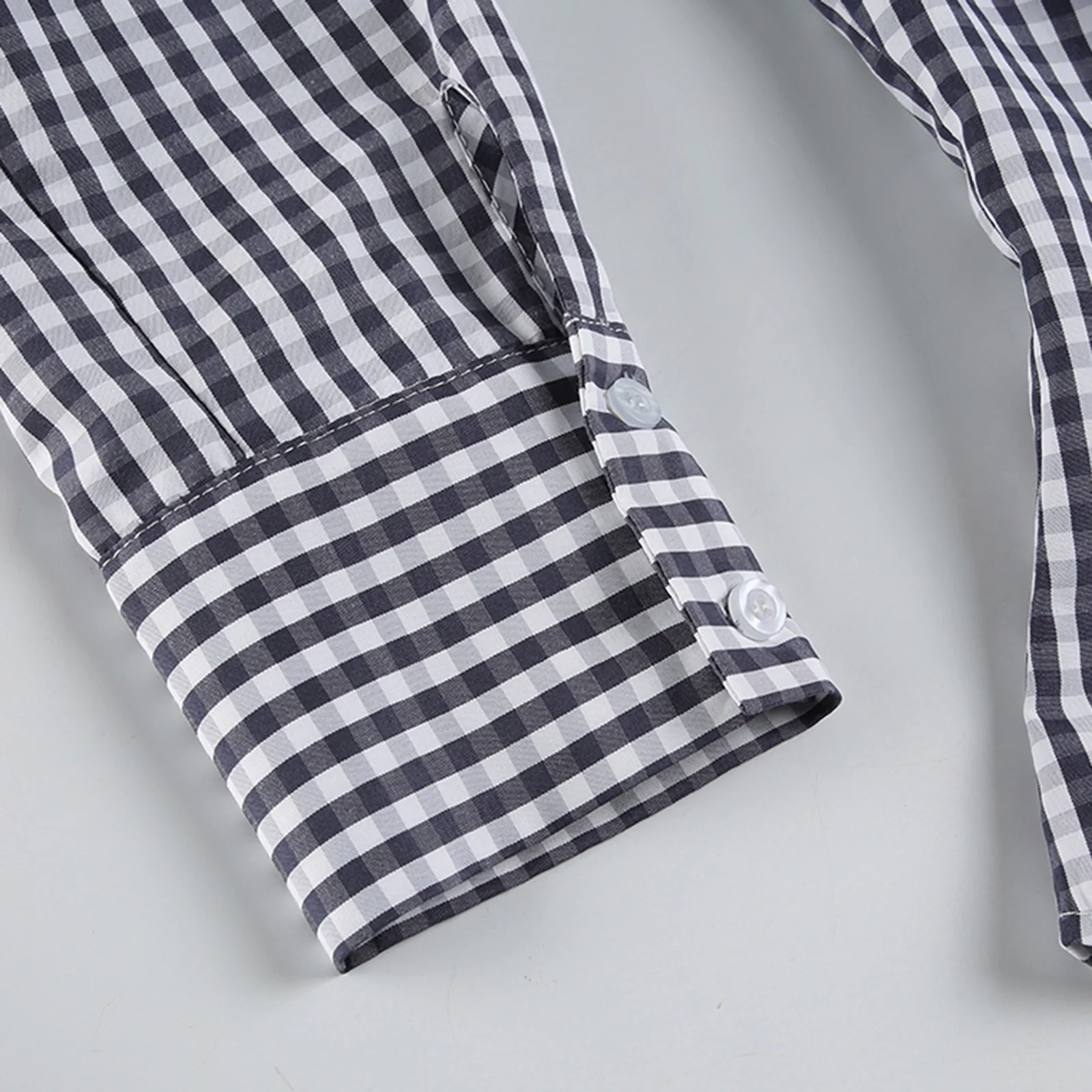 قمصان نسائية ذات ياقة مطبوعة منقوشة عصرية بأكمام طويلة وأزرار سفلية بقصة ضيقة لربيع وخريف ملابس الشارع