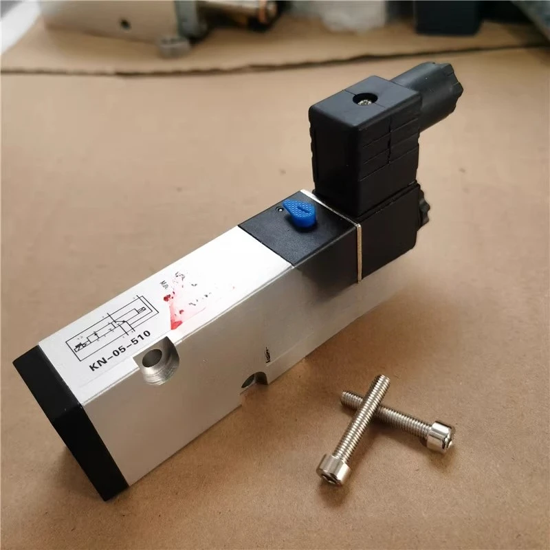 

Электромагнитный клапан KN-05-510-HN и клапан направления AIRTEC заменен KN/MN-05-511-HN