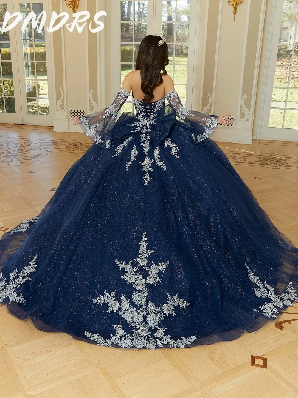 فستان Quinceanera ساحر مكشوف الكتفين 2025 فستان أنيق للحفلات مزين كلاسيكي متألق على شكل كرة حلوة 16 فستان حفلة