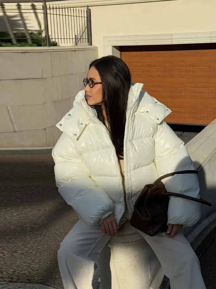 

2025 зимняя уличная теплая верхняя одежда, модная укороченная стеганая куртка с капюшоном для женщин, повседневное однотонное пальто большого размера с карманом на молнии, женское пальто