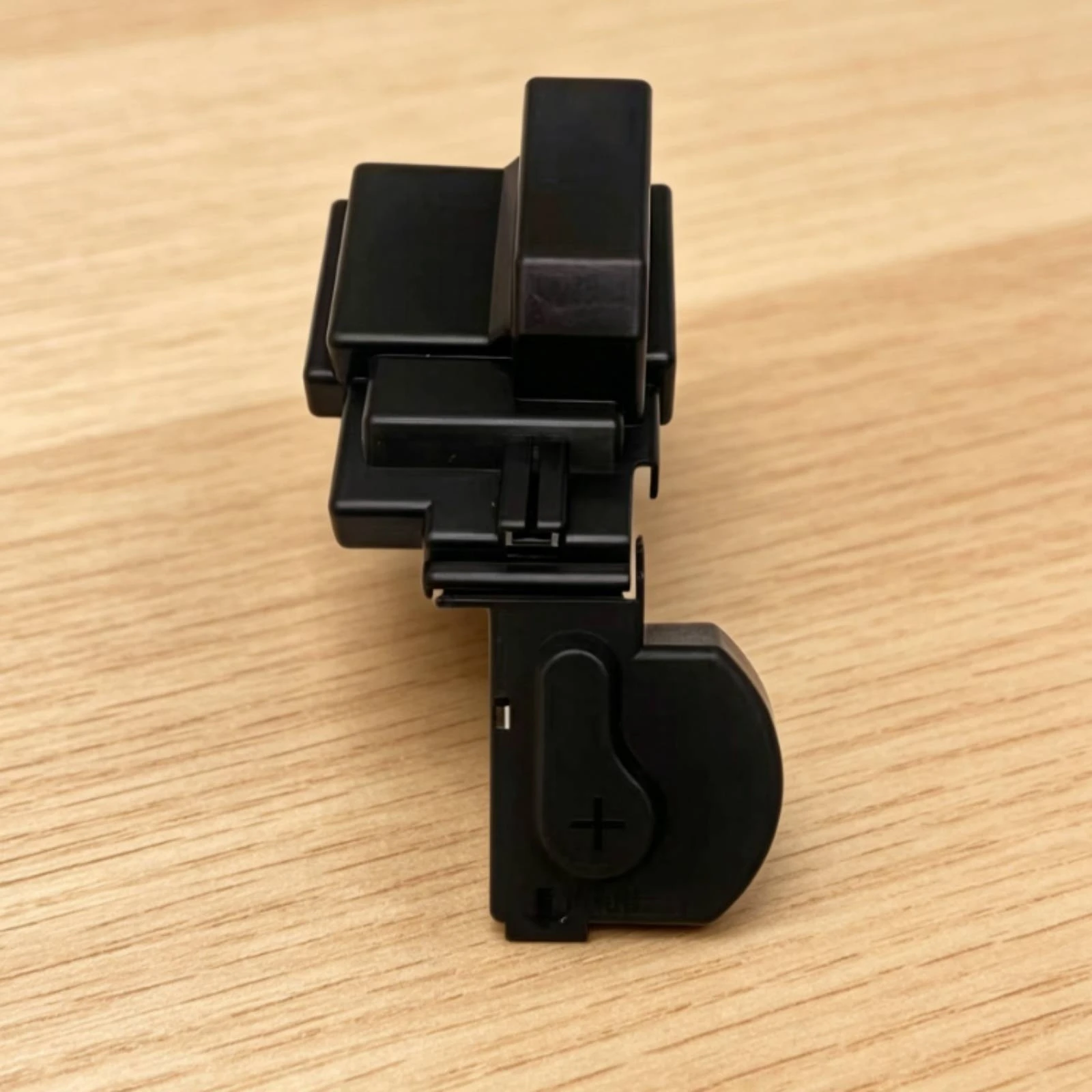 

Positive Terminal Cover Plastic Battery Terminal Protector Cap Auto Part Shielding Replacement for Car Repair