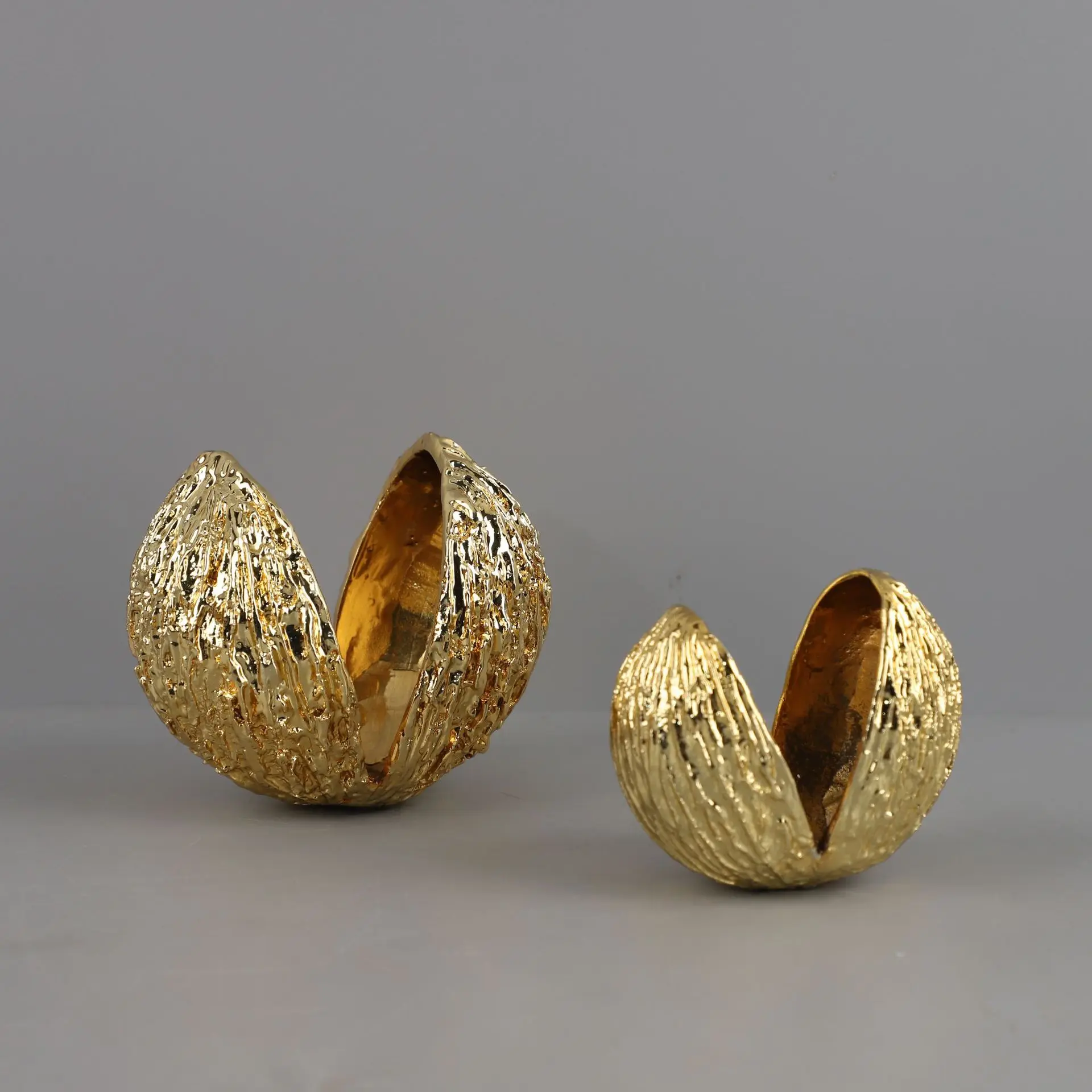 Nut Shell Statue Minimalist Modern Sculpture for Dining Table Entrance Desk Abstract Crafts Modern Home Decor