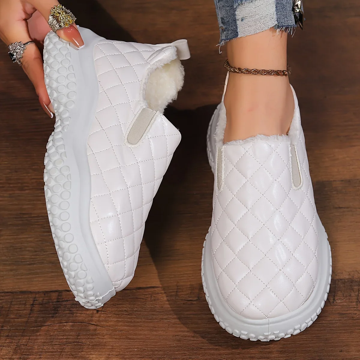 Women Quilted Plush Lined Loafers Solid Color Low Top Slip On Shoes Winter Warm Outdoor Shoes