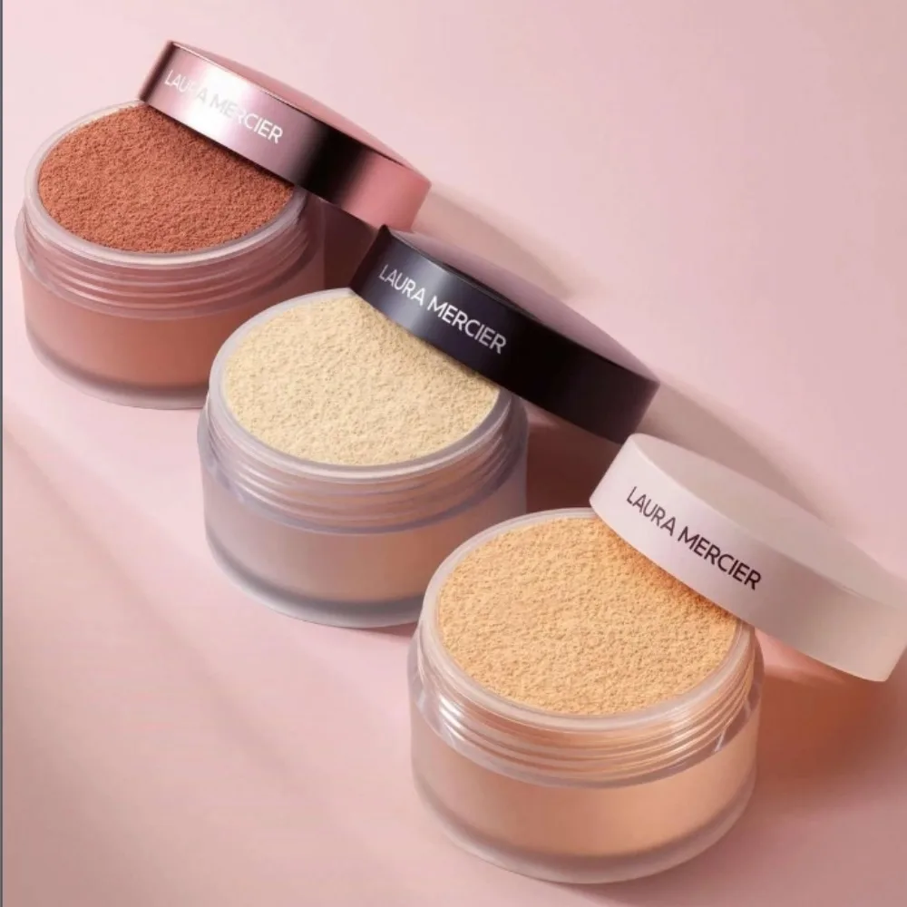 Polvo suelto Soft Light de Laura Mercier, disminuye las líneas finas, oculta las imperfecciones, suaviza la piel, crea un acabado sedoso y natural