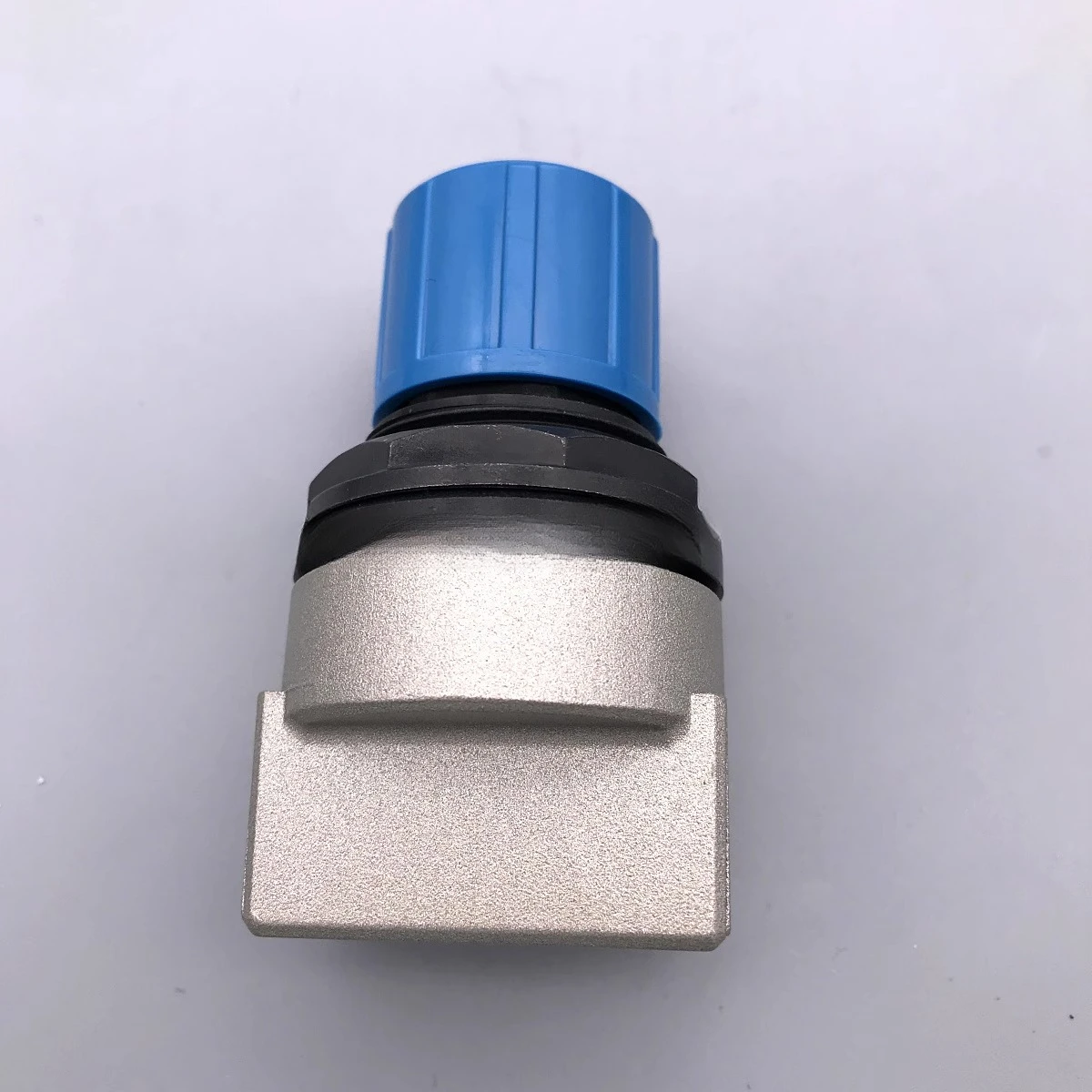 

Pressure Relief Valve (Pneumatic Relief Valve) AP100-01 AP100-02