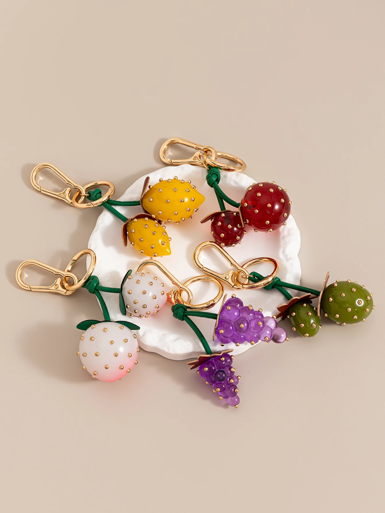 Niedlicher, frischer, modischer und vielseitiger neuer DIY-Taschenanhänger, Schlüsselanhänger, Schmuck in den Farben Oliven, Trauben und Pfirsich – Detail 2