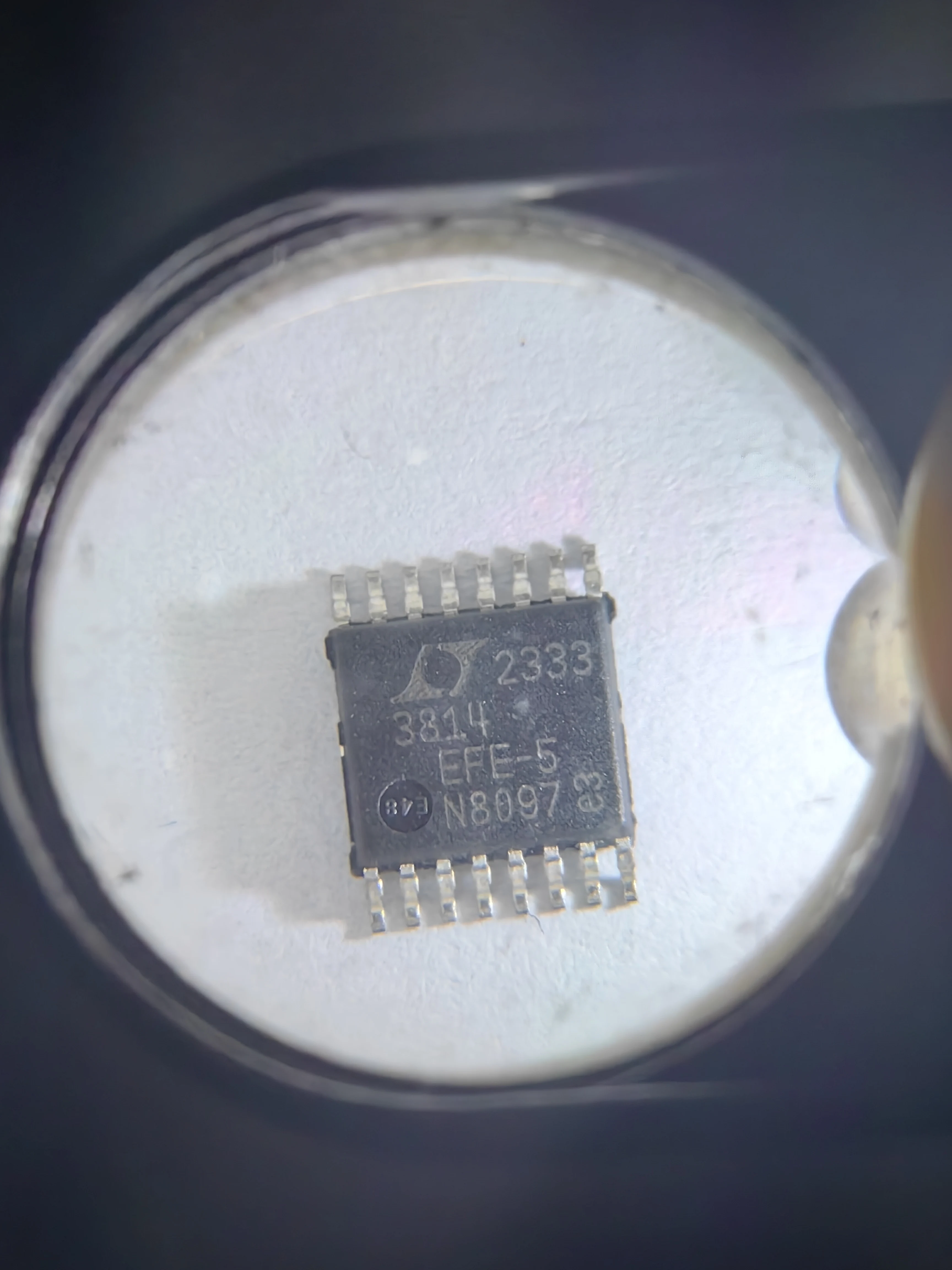 LTC3814EFE-5 LTC3814IFE-5 LTC3814 - Controlador elevador síncrono de modo de corriente de 60 V