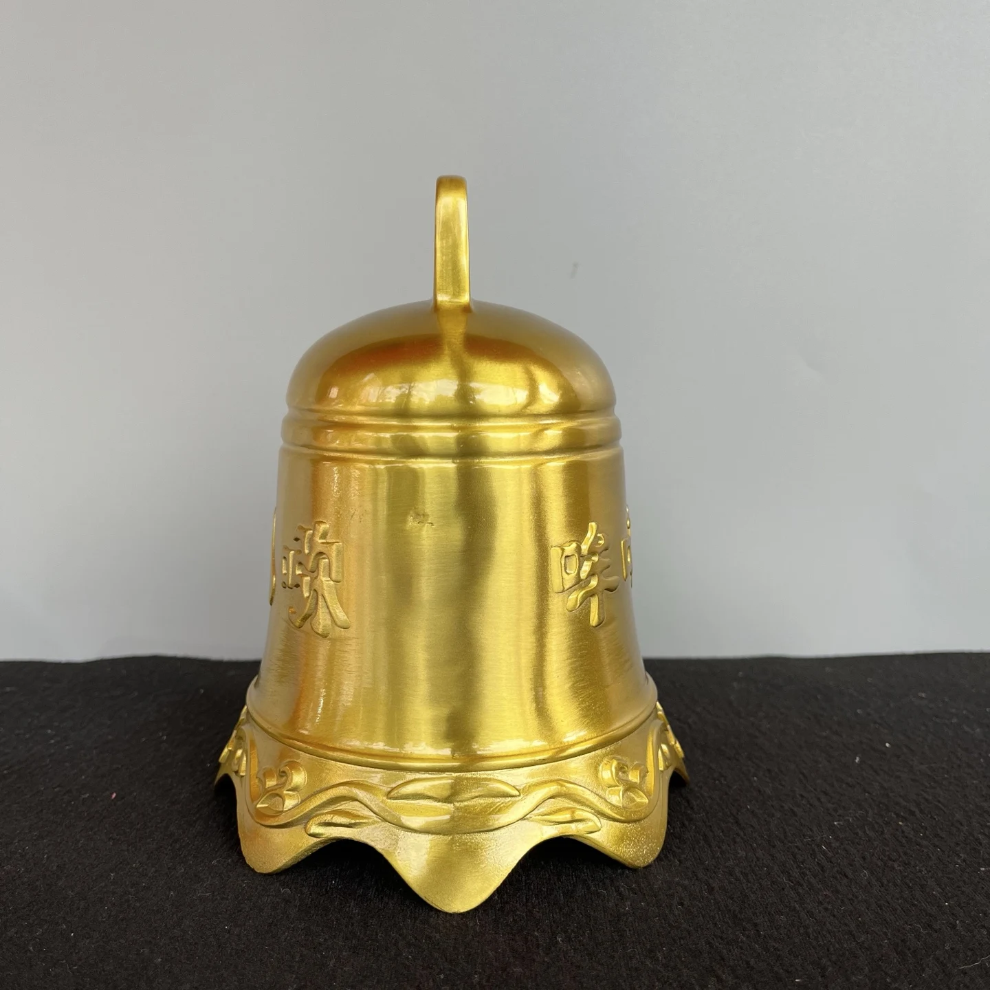 Brass Six character mantra Buddha Bell Hang the bell wind chime Study Amass wealth Ornaments Town house
