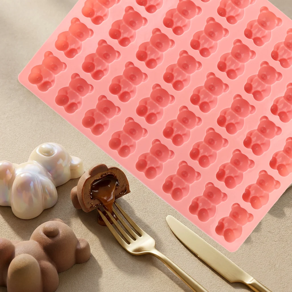40-Cavity Bear-Shaped Silicone Mold 3D Cartoon Bear Chocolate Gummy Mold Temperature-Resistant Easy-Release Baking Tool view 5